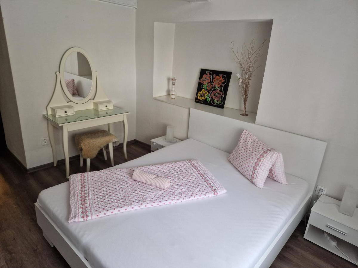 Apartmany St. Maria Stare Hory Exterior photo